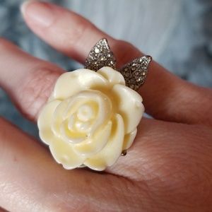 Banana Republic Ivory Rose Crystal Statement Ring